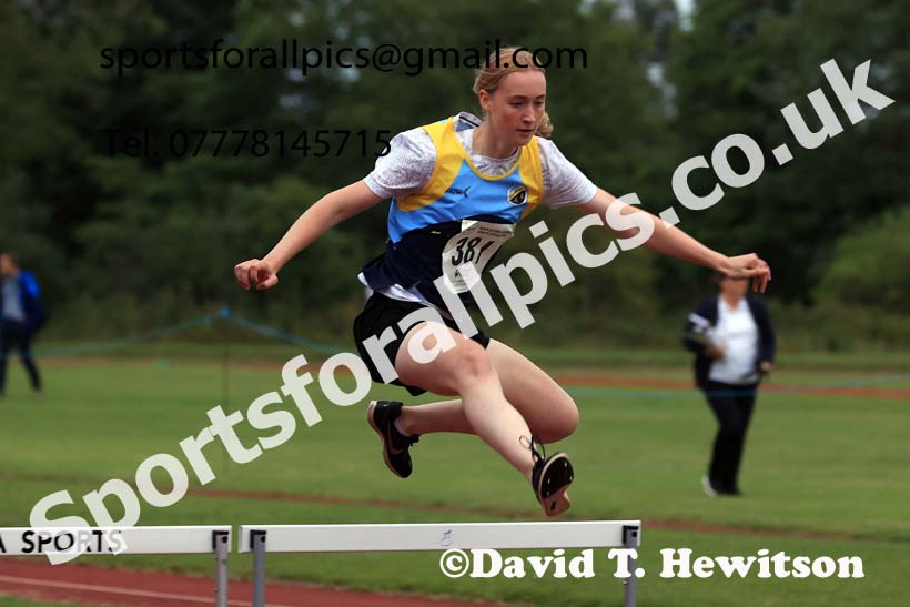 400 and 300 metres hurdles, 2025 NEGP No 5 Monkton, Wednesday, July 23rd. Photo: David T. Hewitson/Sports for All Pics